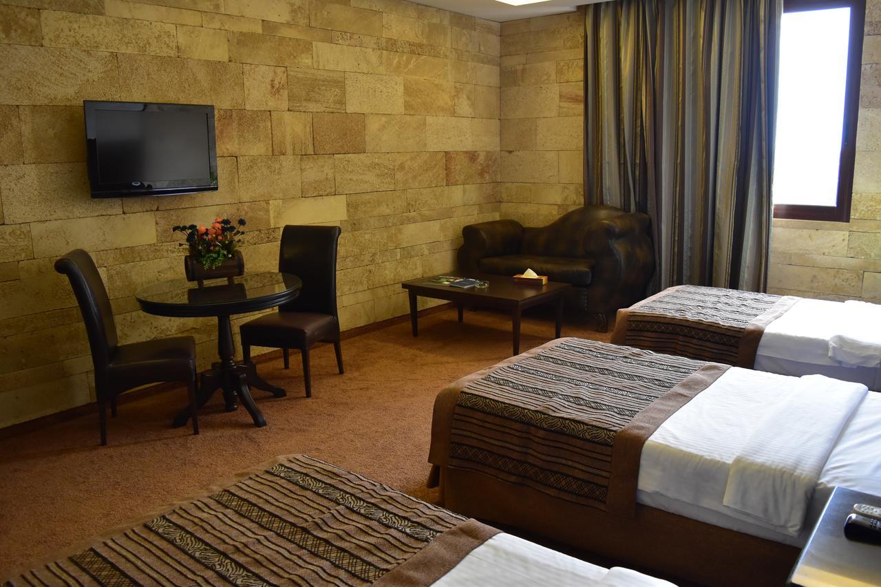 Reston Hotel Jounieh Dış mekan fotoğraf