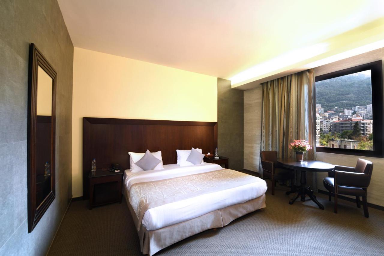 Reston Hotel Jounieh Dış mekan fotoğraf