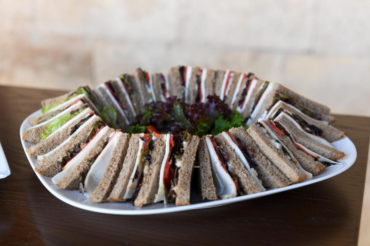 Reston Hotel Jounieh Dış mekan fotoğraf